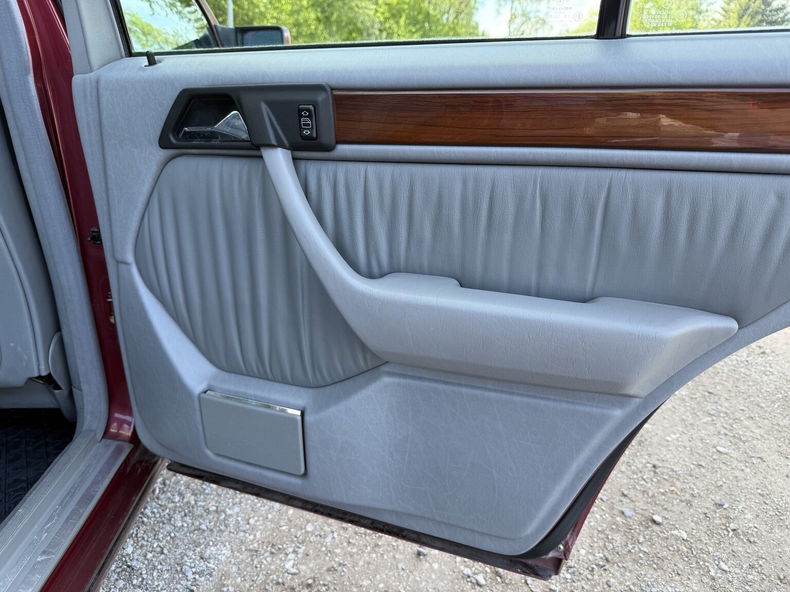 Interior image of 1991 Mercedes-Benz 300 E-24