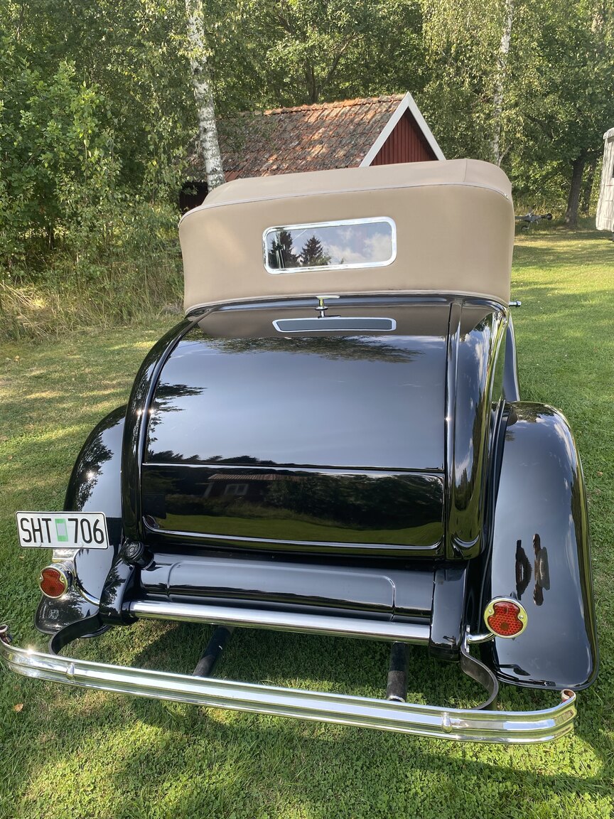 Exteriörbild på 1932 Ford 32 deuce sport coupé (Hot Rod)