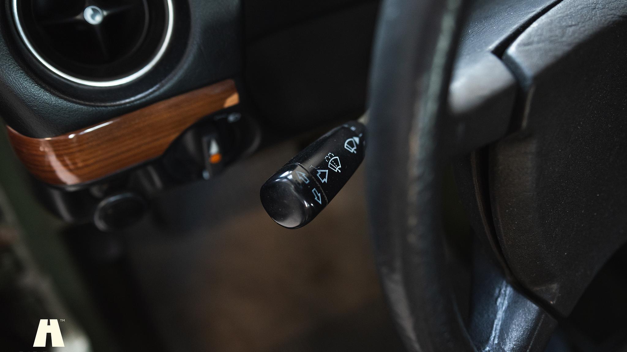 Interiörbild 1985 Mercedes-Benz 200 Series 3  (20)