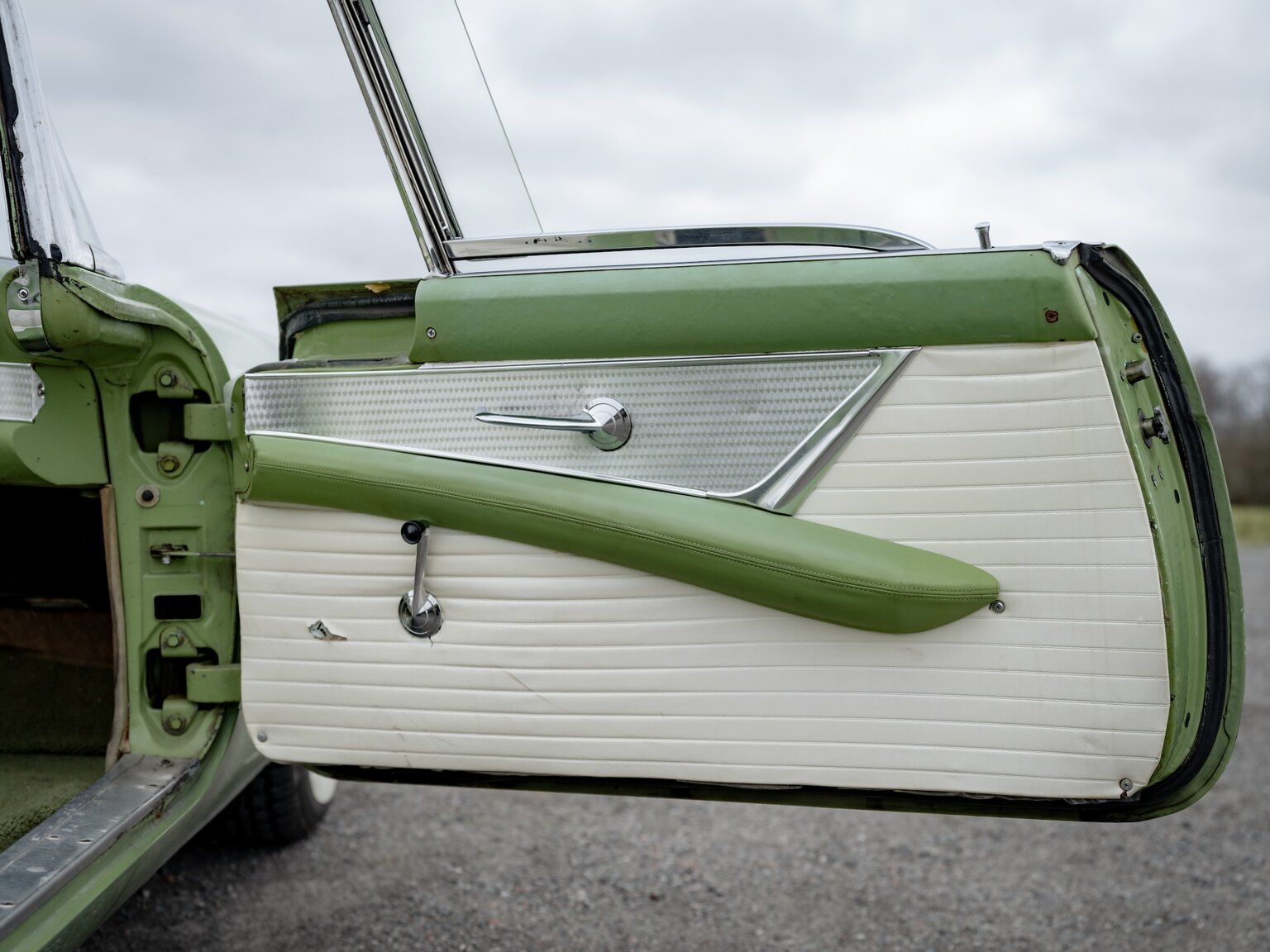 Interiörbild 1956 Ford Thunderbird (28)