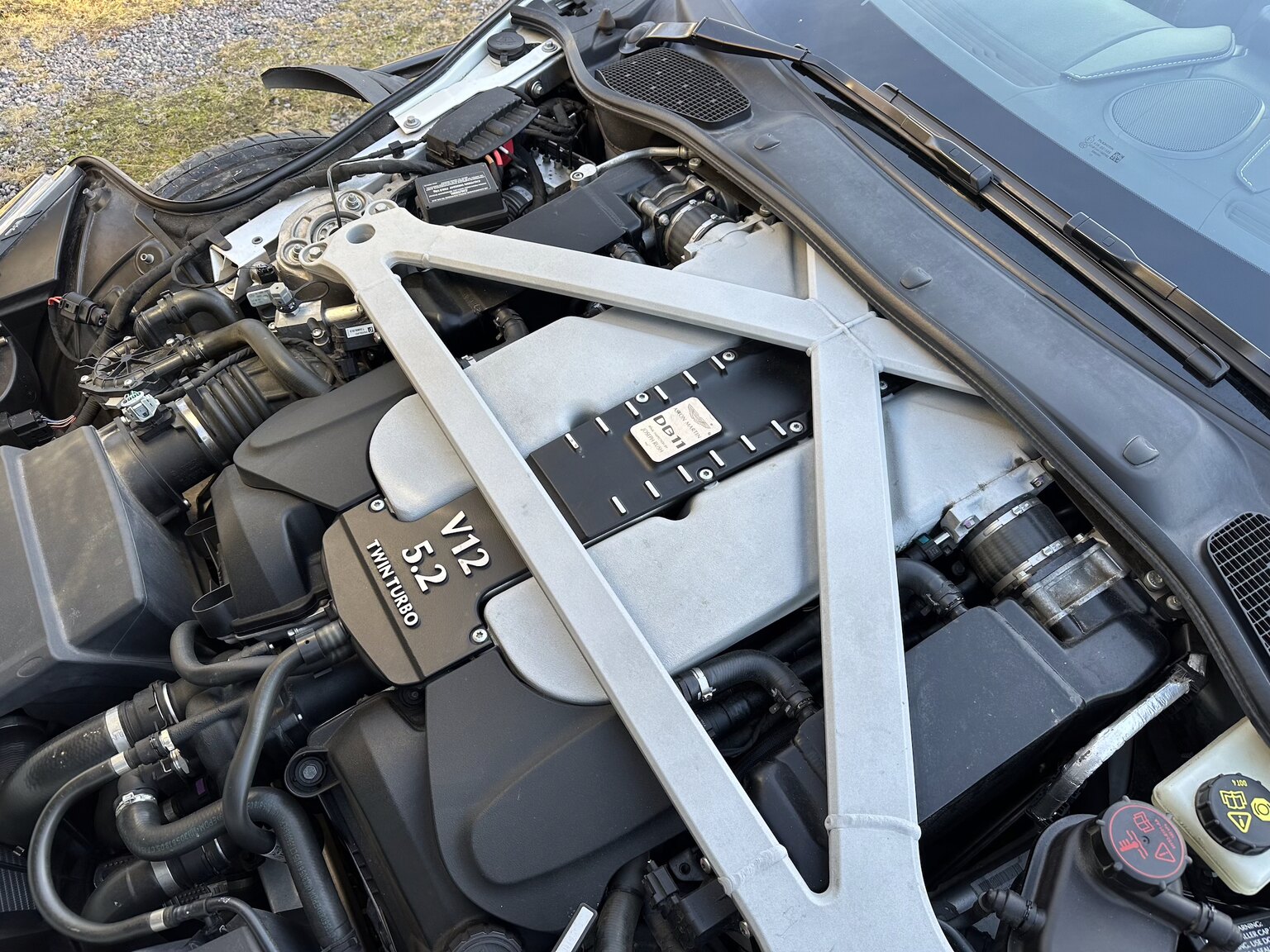 Image of 2018 Aston Martin DB11 mechanics