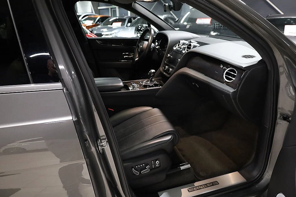 Bild von 2018 Bentley Bentayga (17)
