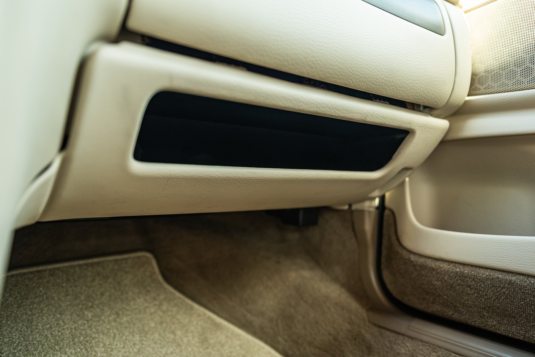 Interior image of 2000 Volvo V70 XC 2.4 T AWD 