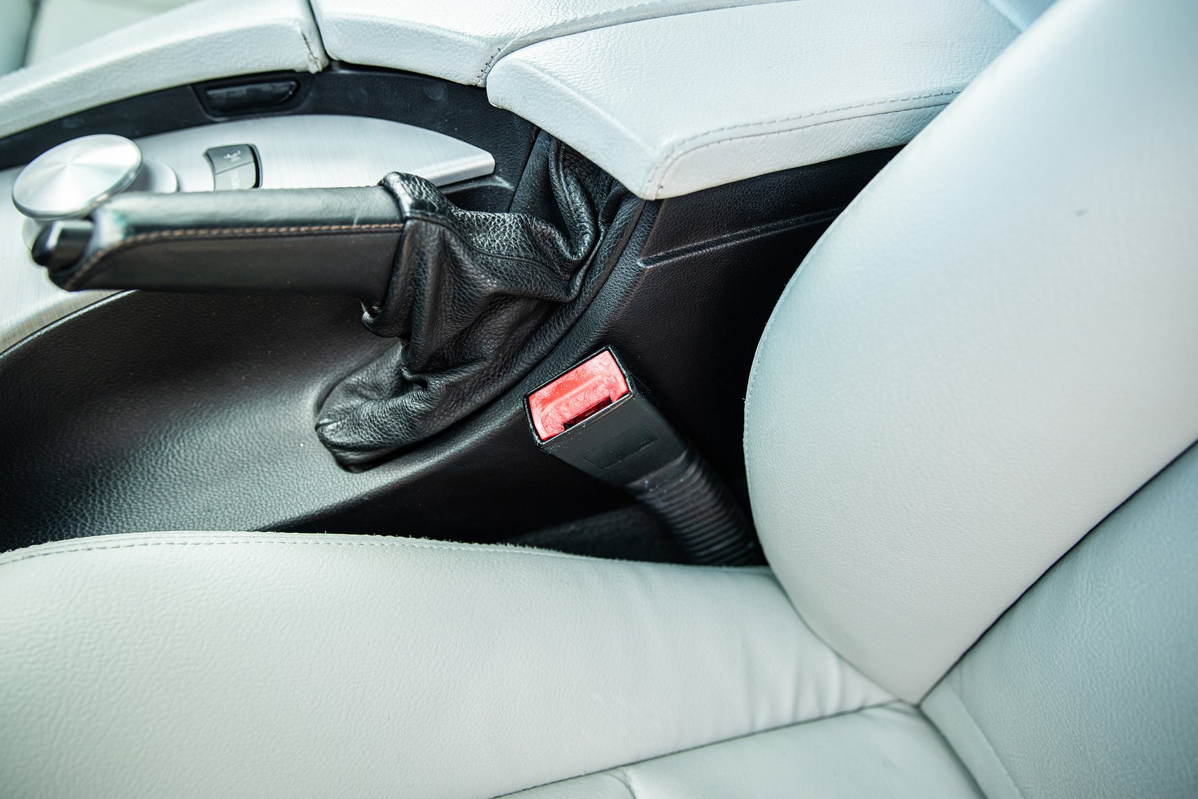 Interior image of 2006 BMW E60 M5