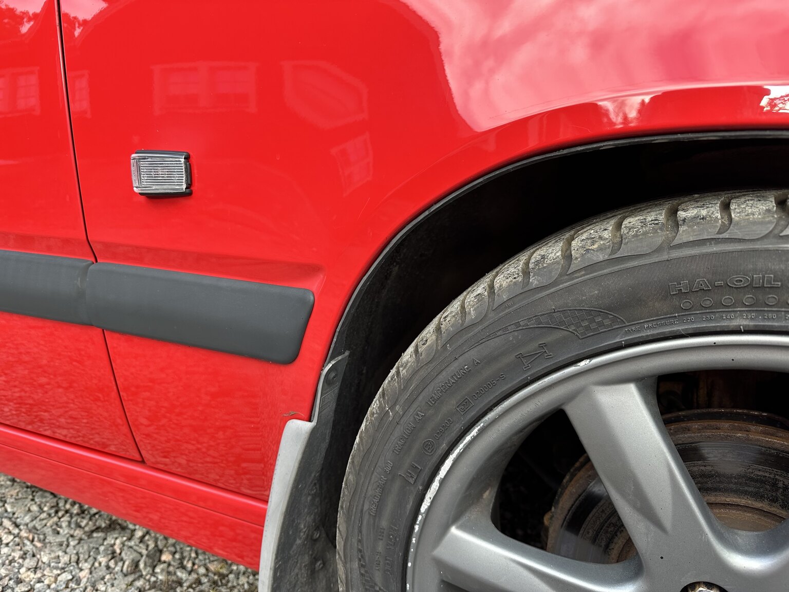 Exteriörbild på 1997 Volvo 850 R