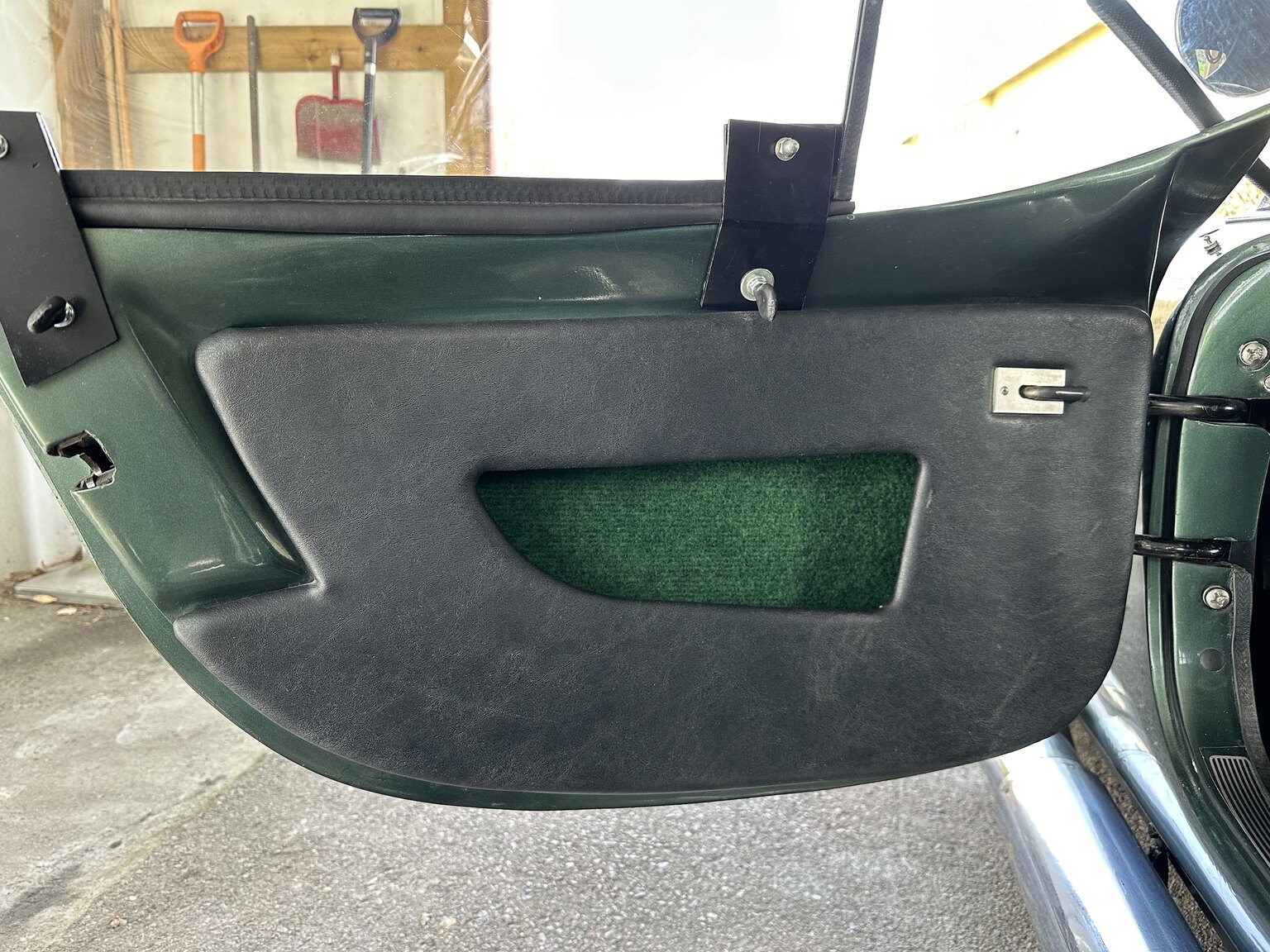 Interior image of 2008 AC Cobra replica