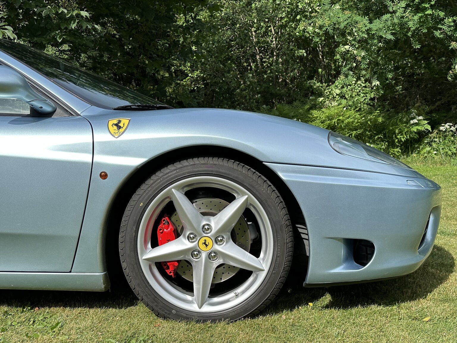 Exterior image of 2001 Ferrari 360 Modena V8 Manual (27)