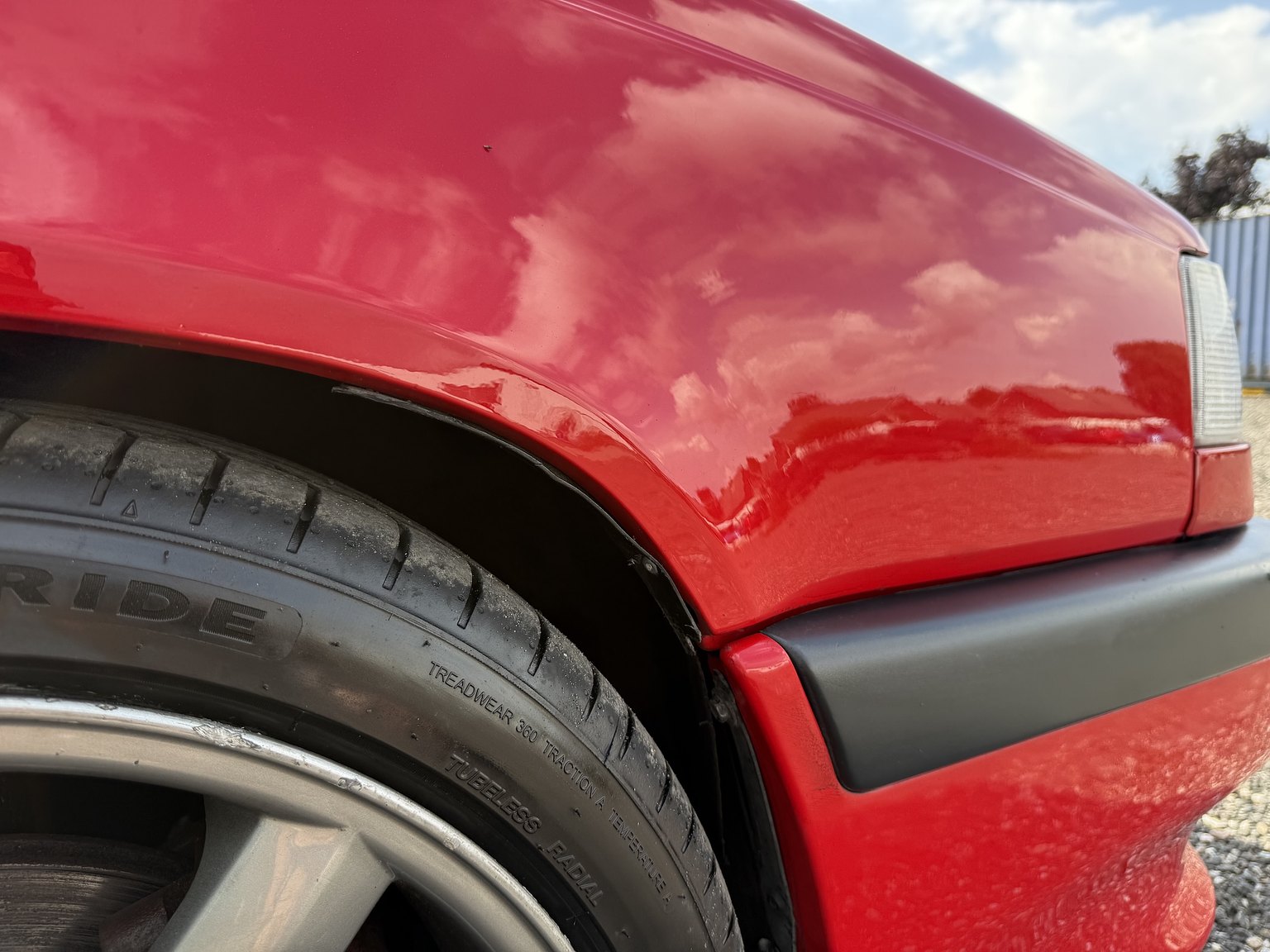 Exterior image of 1996 Volvo 850 R "T-Röd"