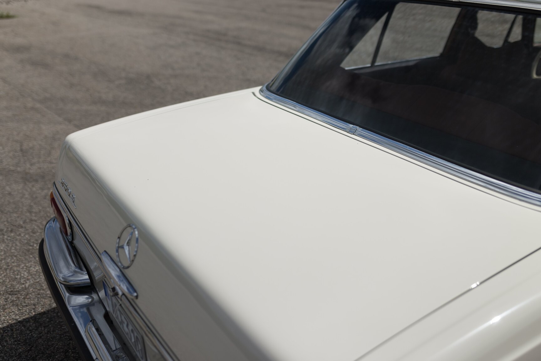 Exterior image of 1966  Mercedes-Benz 250 