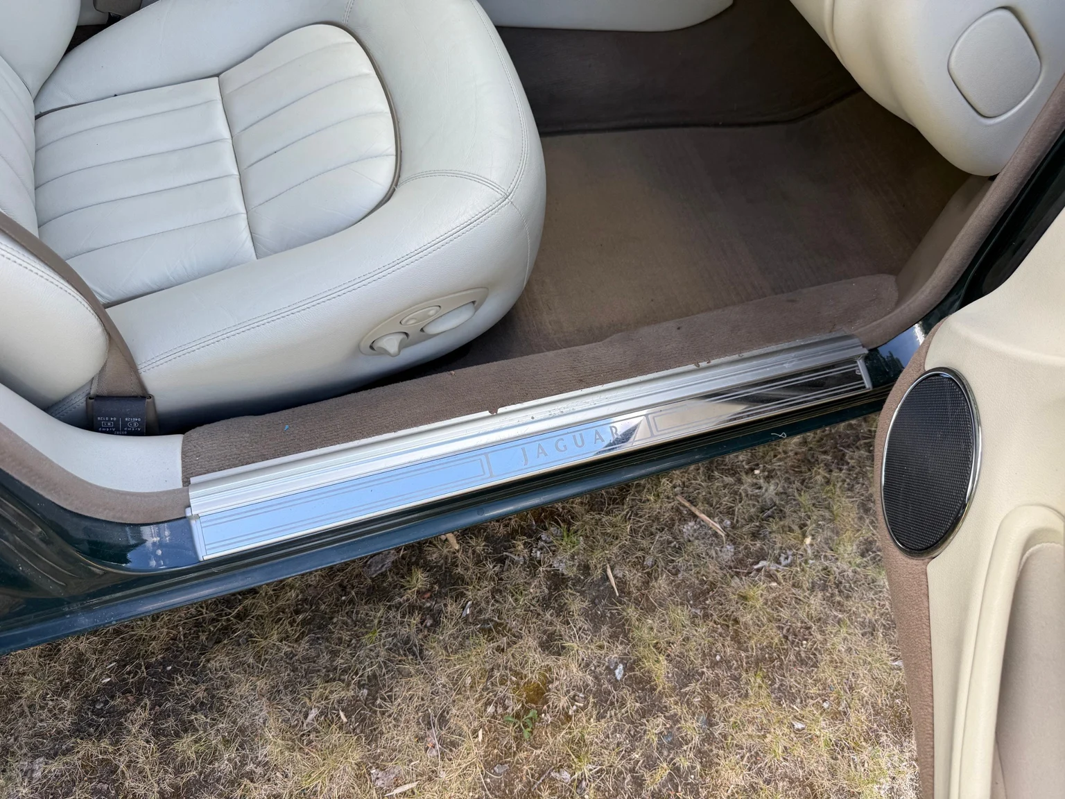Innenraumfoto von 2001 Jaguar XJ Sovereign 4.0 V8 (48)