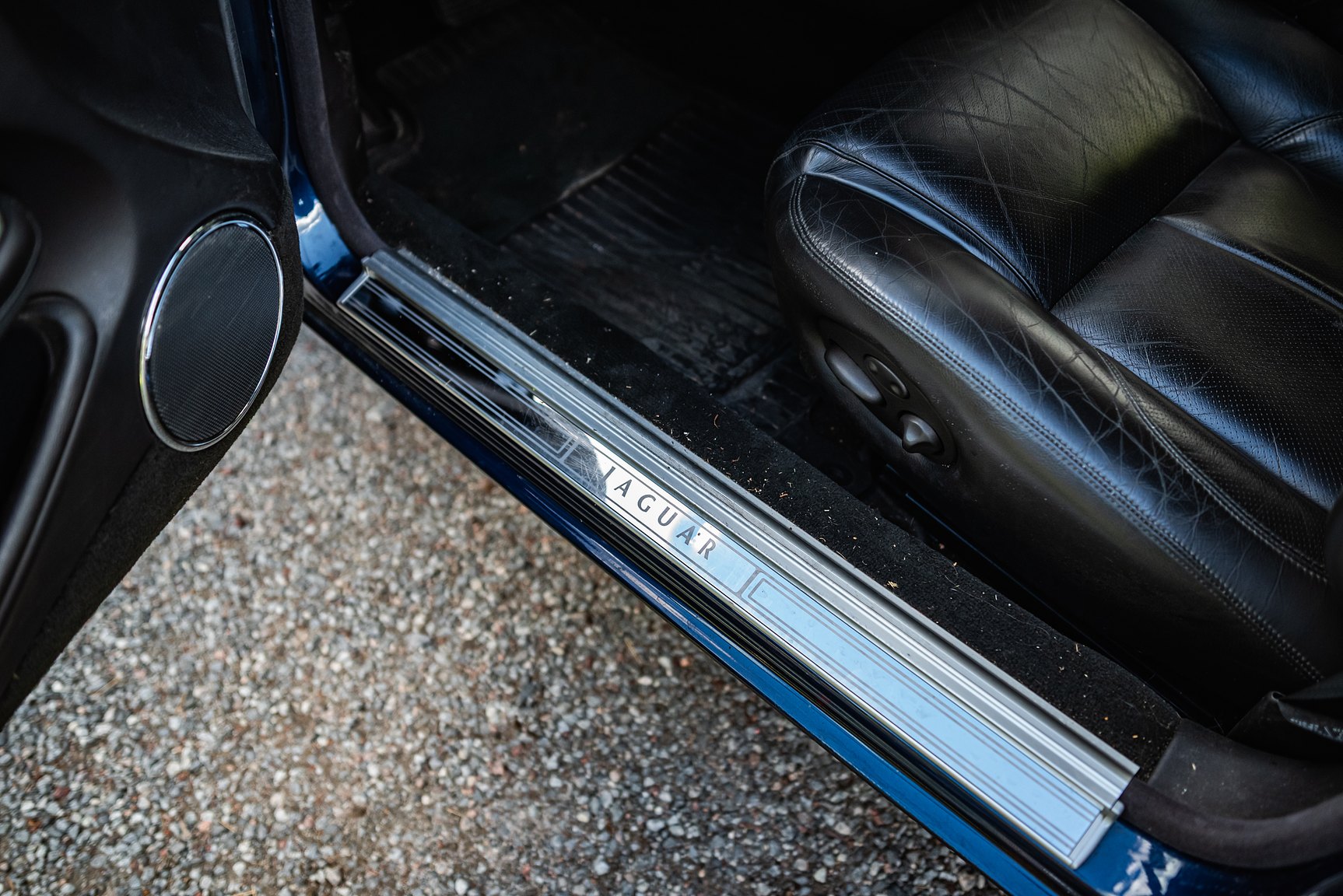 Interior image of 2001 Jaguar XJR