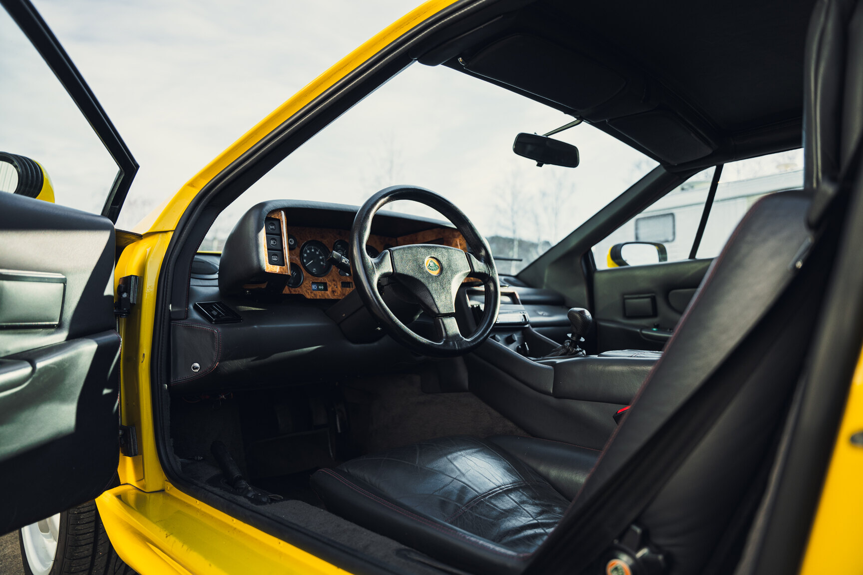 Interior image of 1989 Lotus Esprit Turbo SE