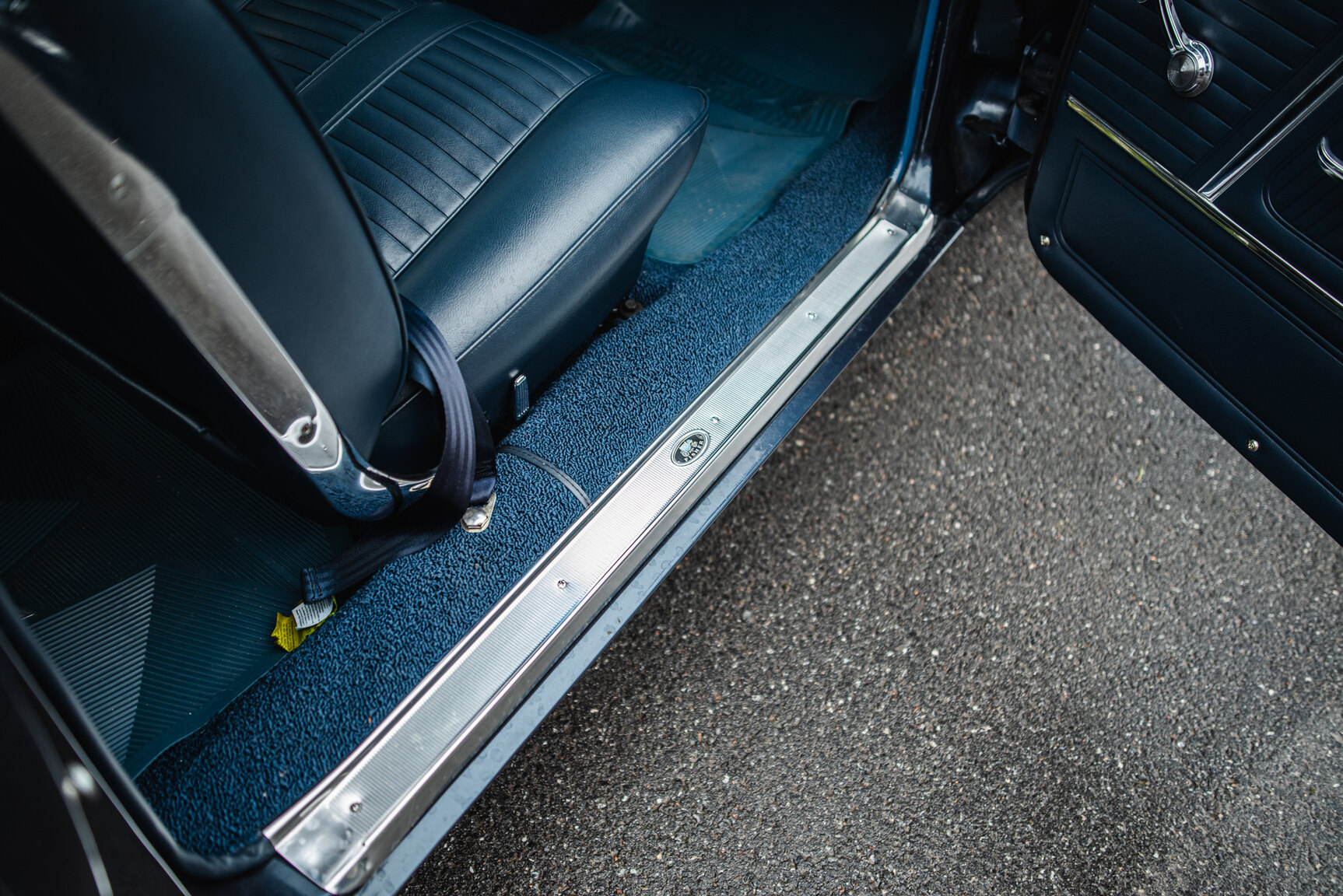 Interior image of 1965 Pontiac Catalina 421 Tripower-Pack 2+2