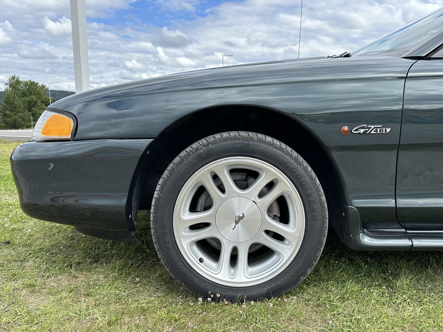 Exterior image of 1998 Ford Mustang GT Convertible