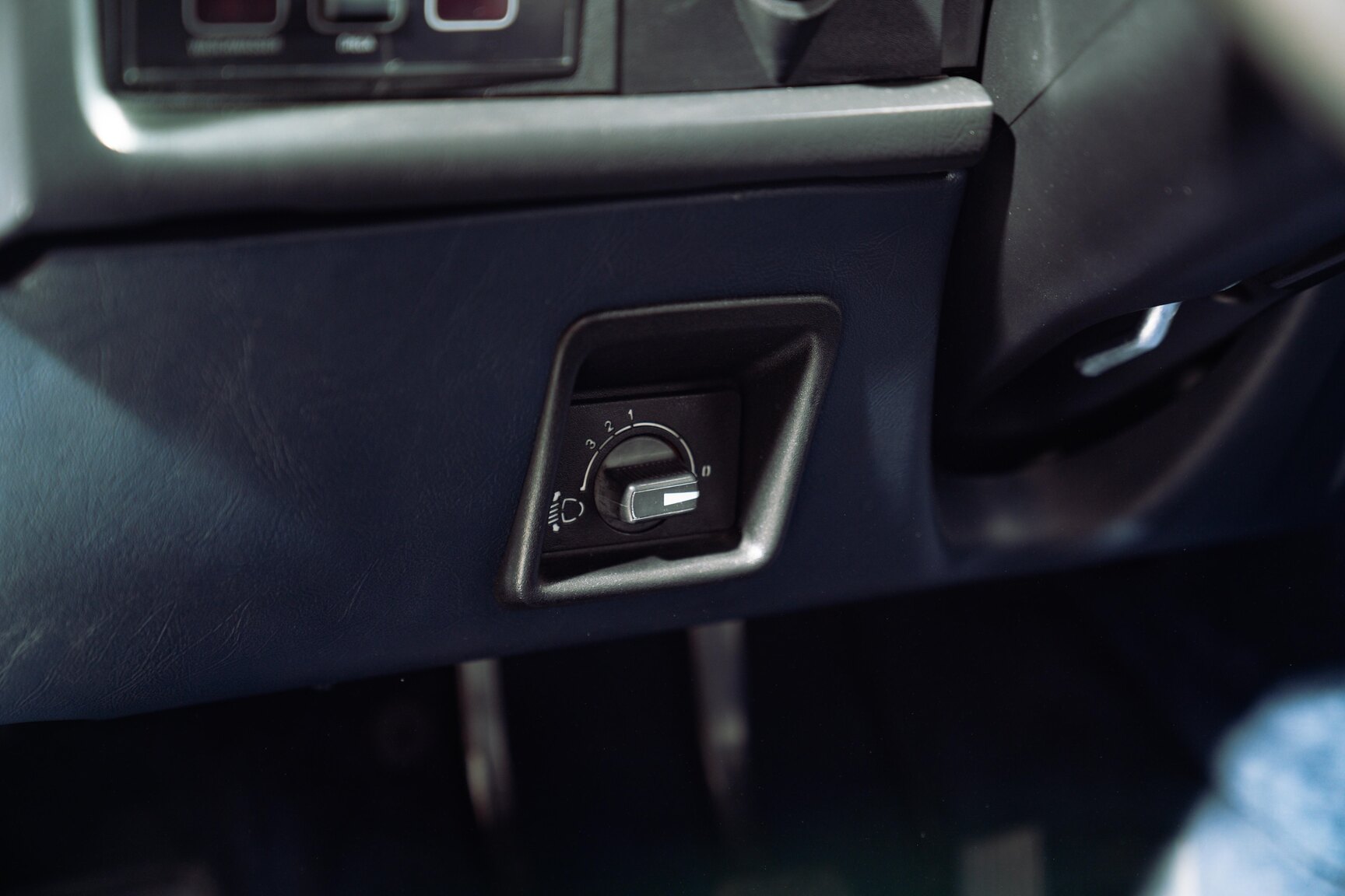 Innenraumfoto von 1986 BMW 635 CSi (41)