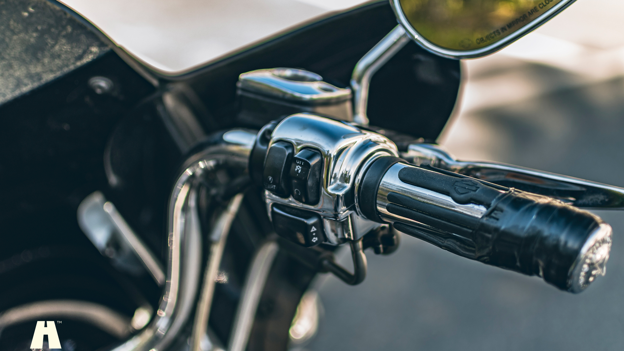 Exterior image of 2000 Harley Davidson Heritage Softail Classic (41)