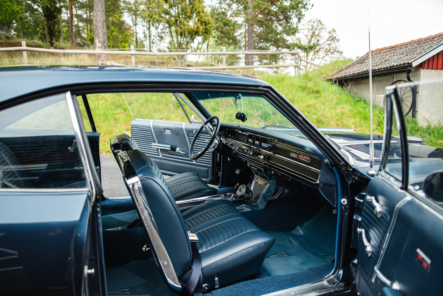 Interior image of 1965 Pontiac Catalina 421 Tripower-Pack 2+2