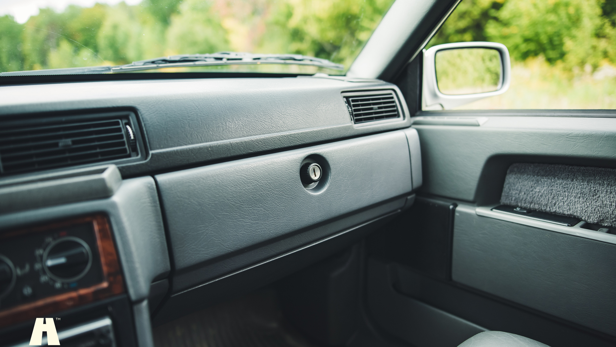 Innenraumfoto von 1997 Volvo 945 