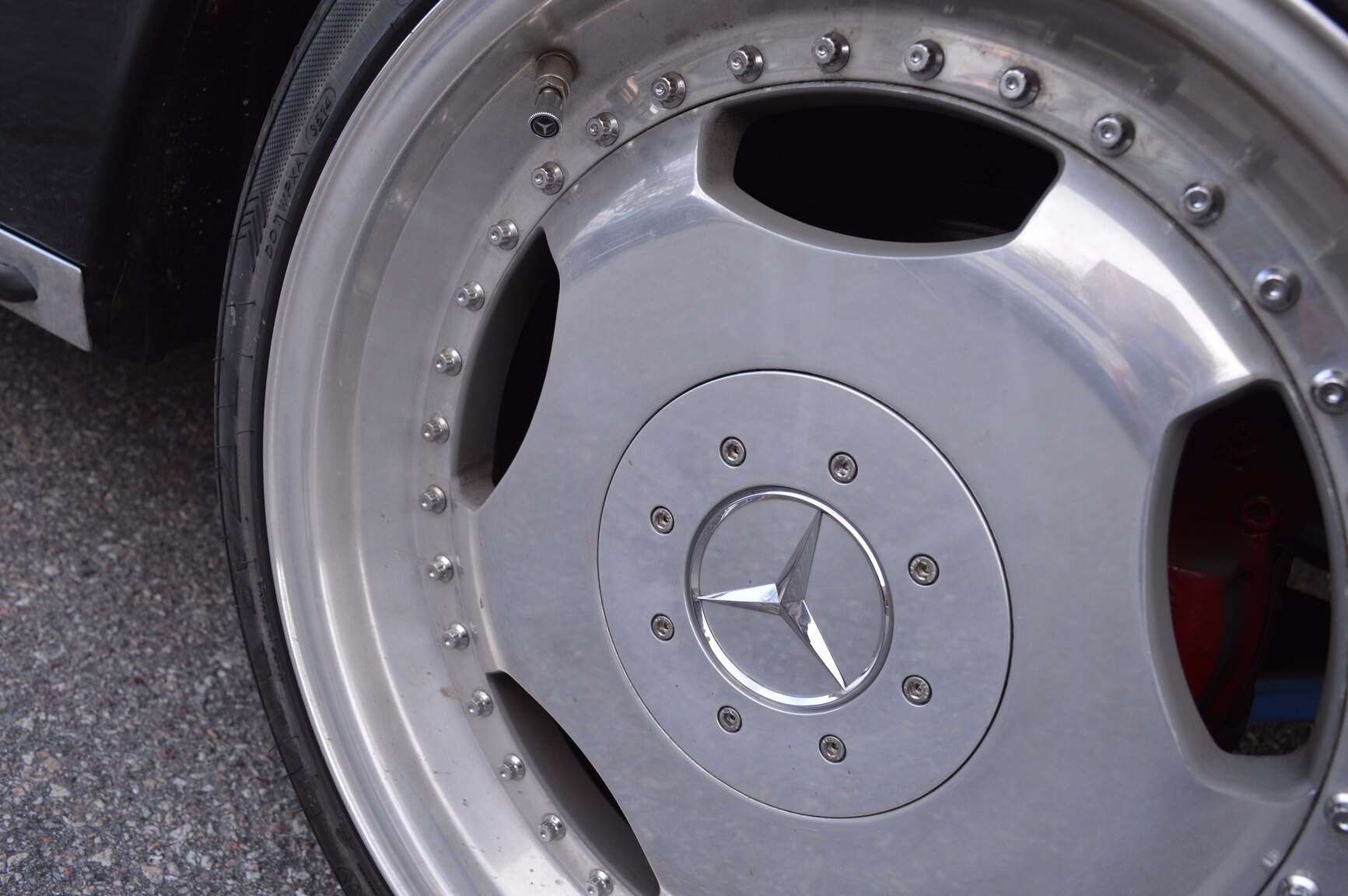 Exteriörbild på 1969 Mercedes-Benz 250 C "Lorinser"