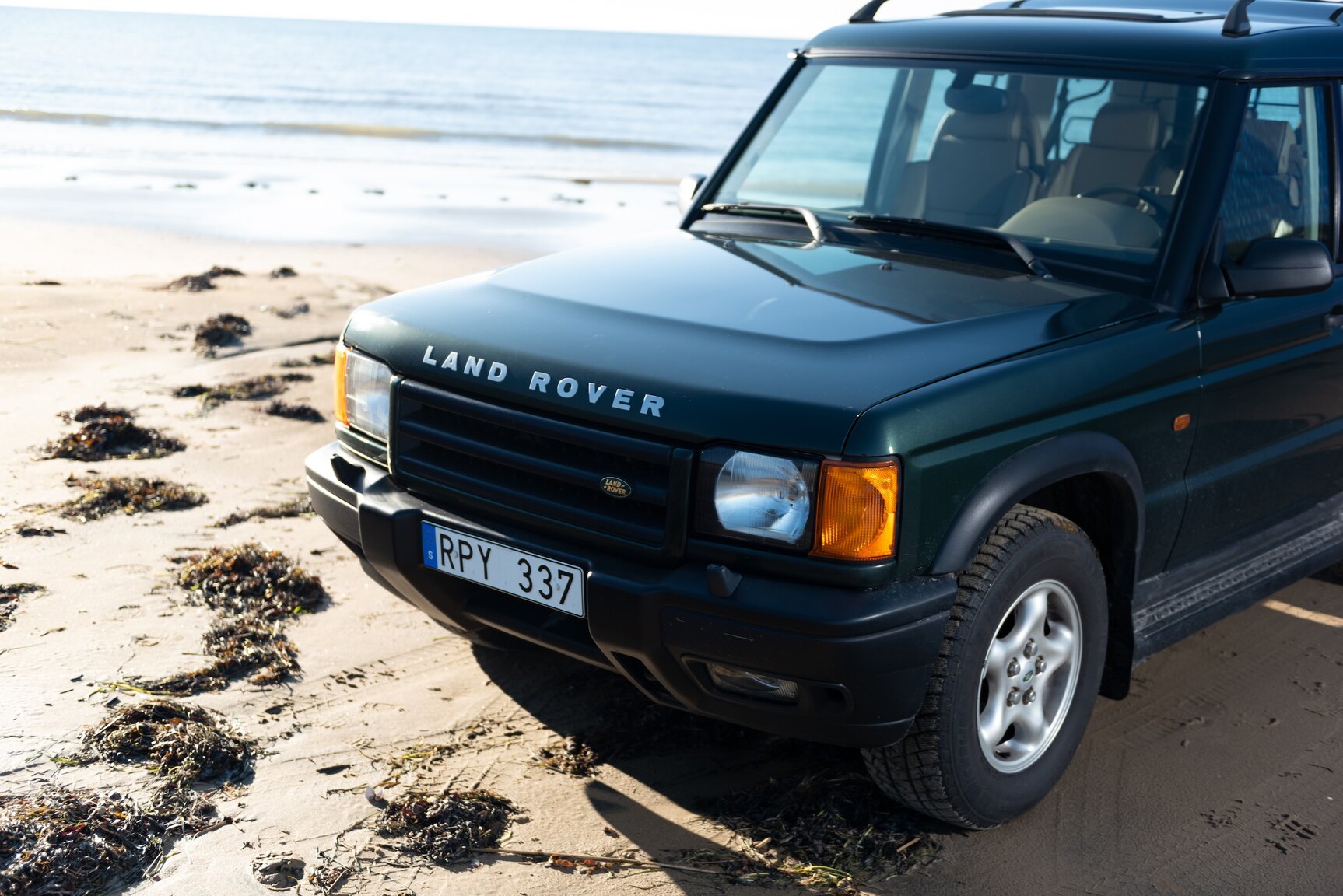 Exterior image of 1999 Land Rover Discovery 4.0 V8