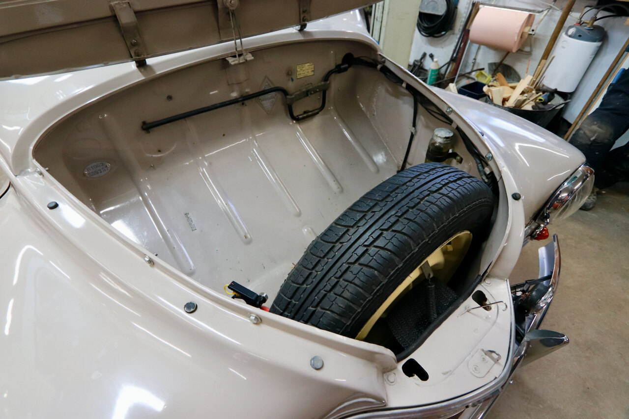 Interior image of 1959 Renault 4CV
