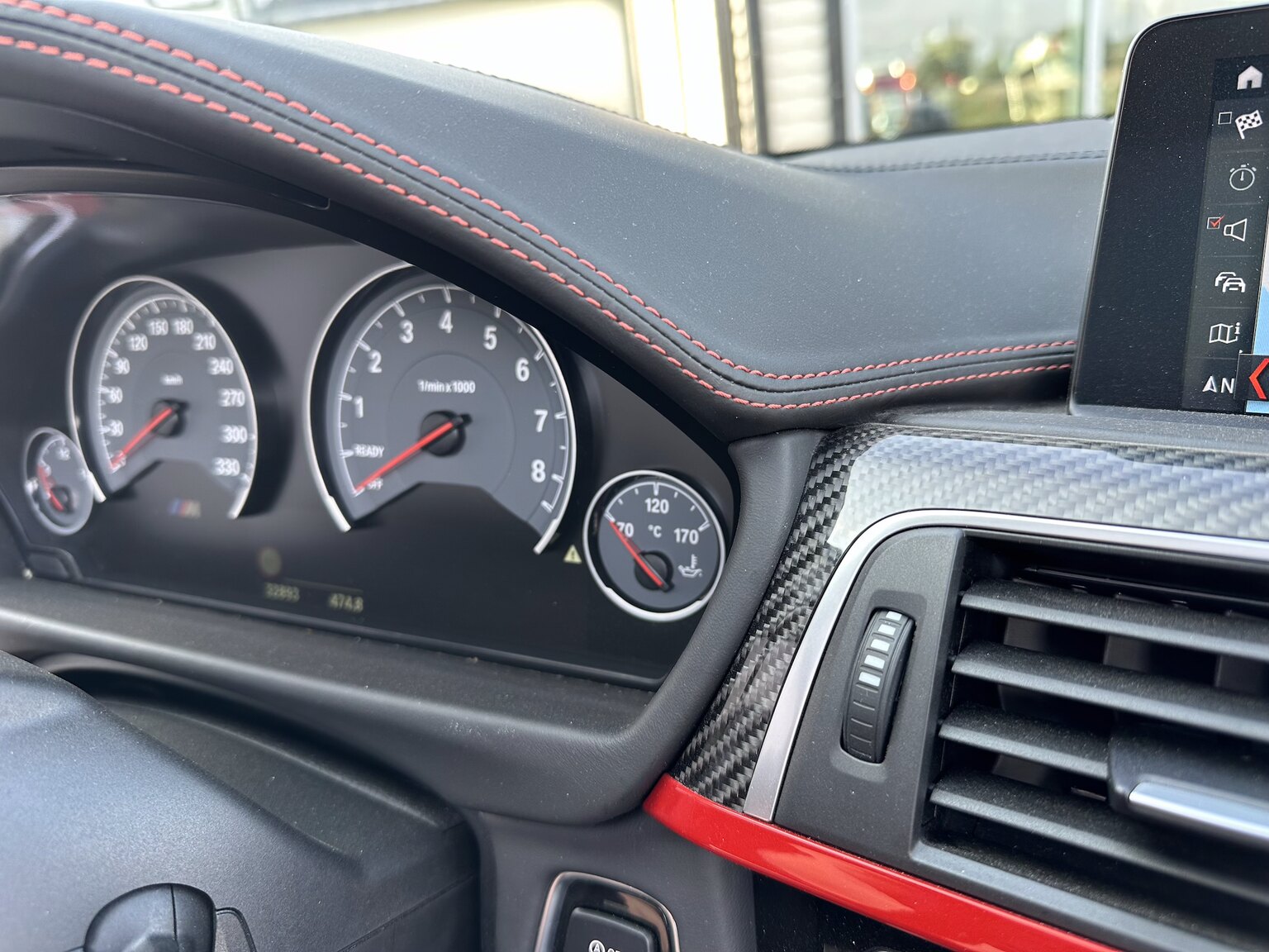 Interiörbild 2018 BMW M4 Competition Convertible F83 Manual