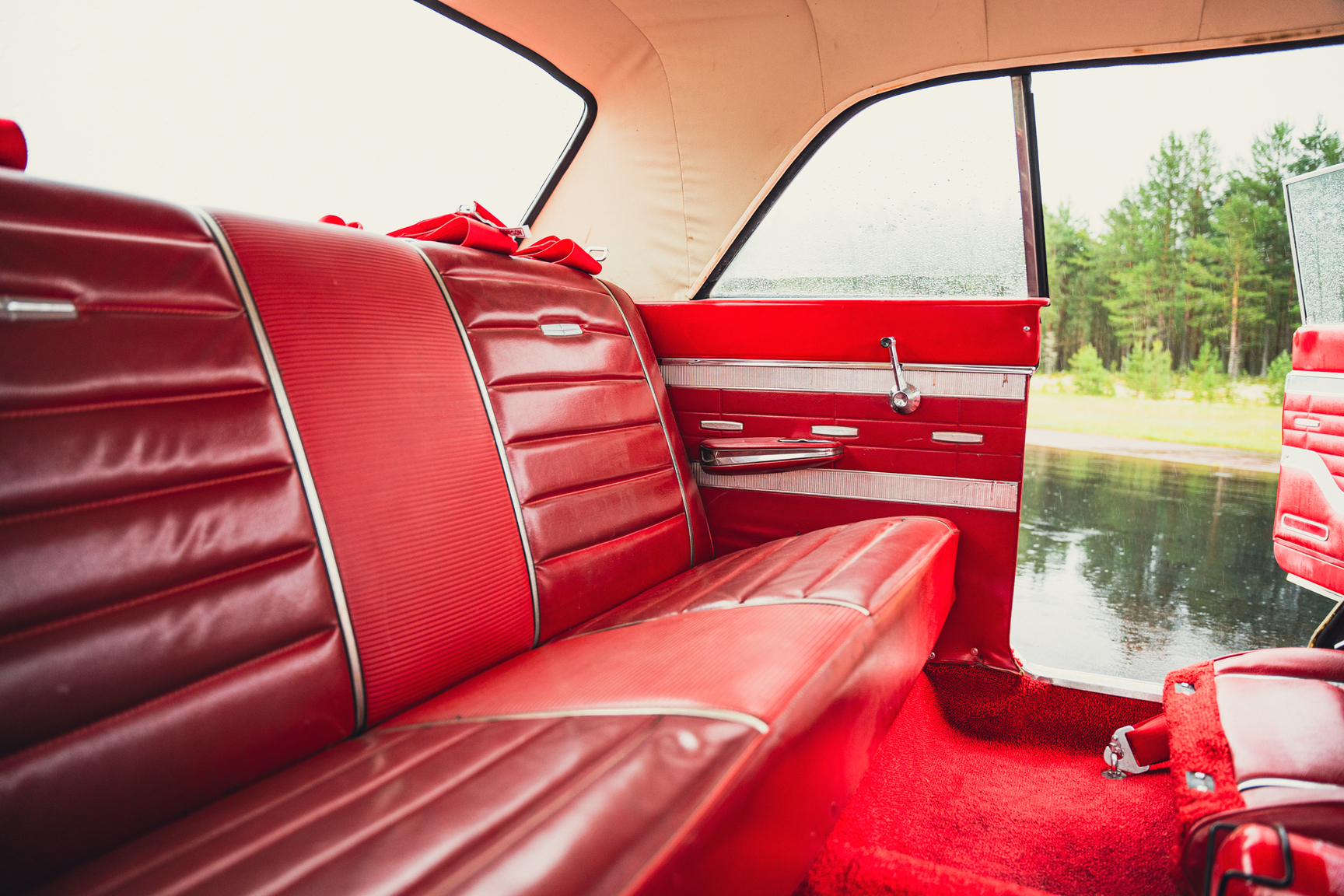 Innenraumfoto von 1964 Ford Fairlane 500 Sport Coupé (44)