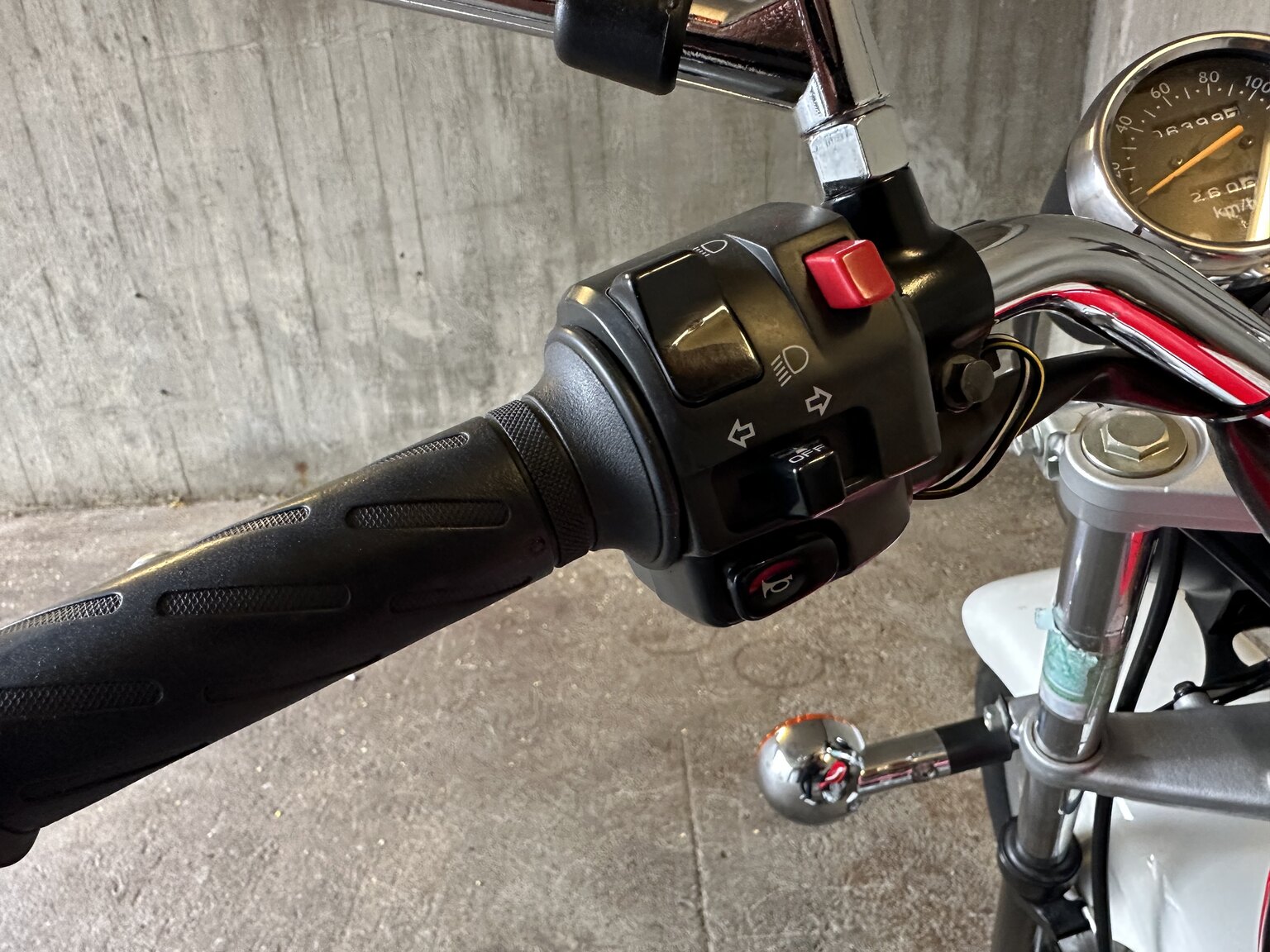 Exterior image of 2013 Suzuki RV125 Van Van