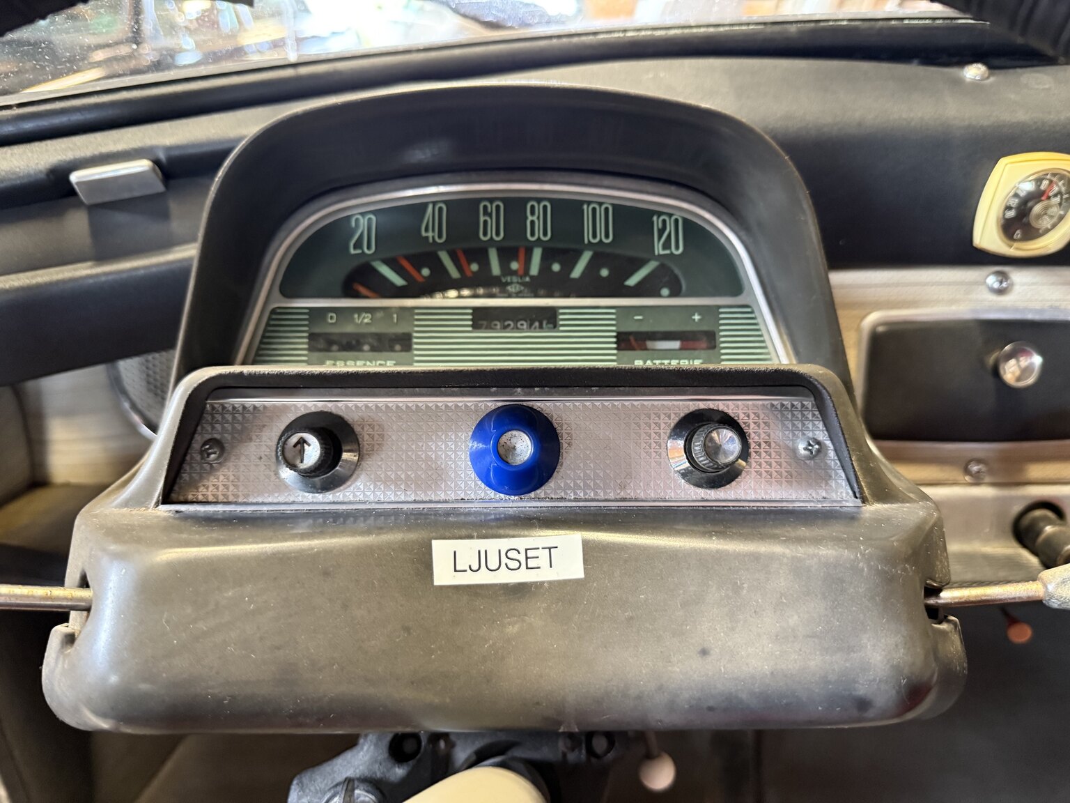 Interior image of 1967 Citroën Ami 6 Weekend
