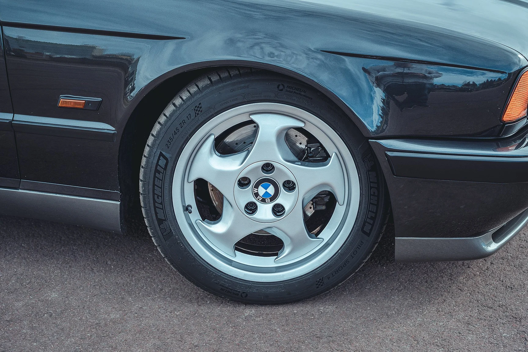 Aussenfoto 1992 BMW M5 3.8 (24)