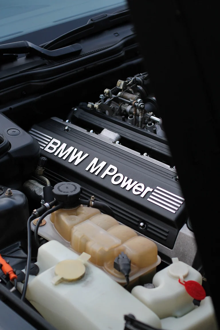 Image of 1993 BMW E34 M5 Touring  (30) mechanics