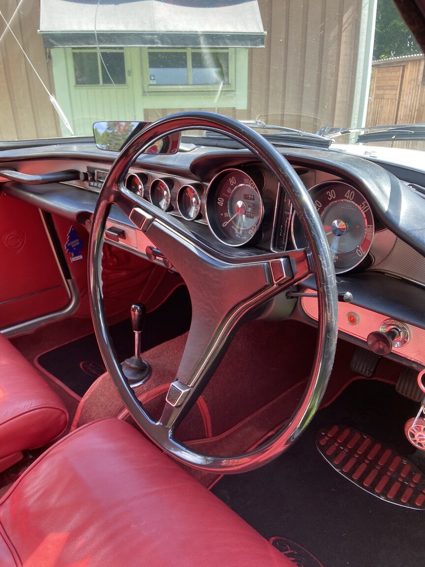 Interior image of 1968 Volvo P1800 S