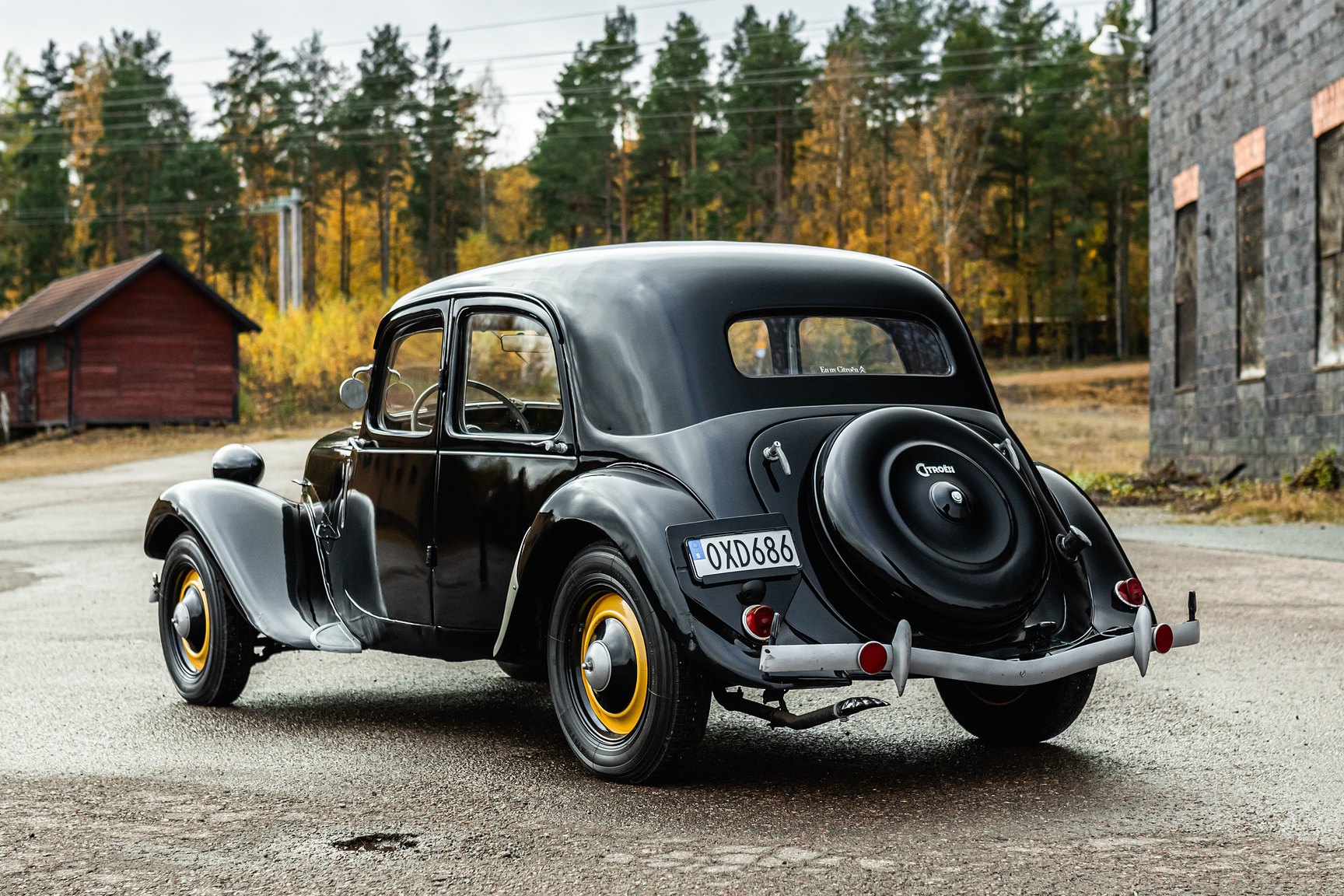 Exterior image of 1951 Citroën Berline 11 Sport