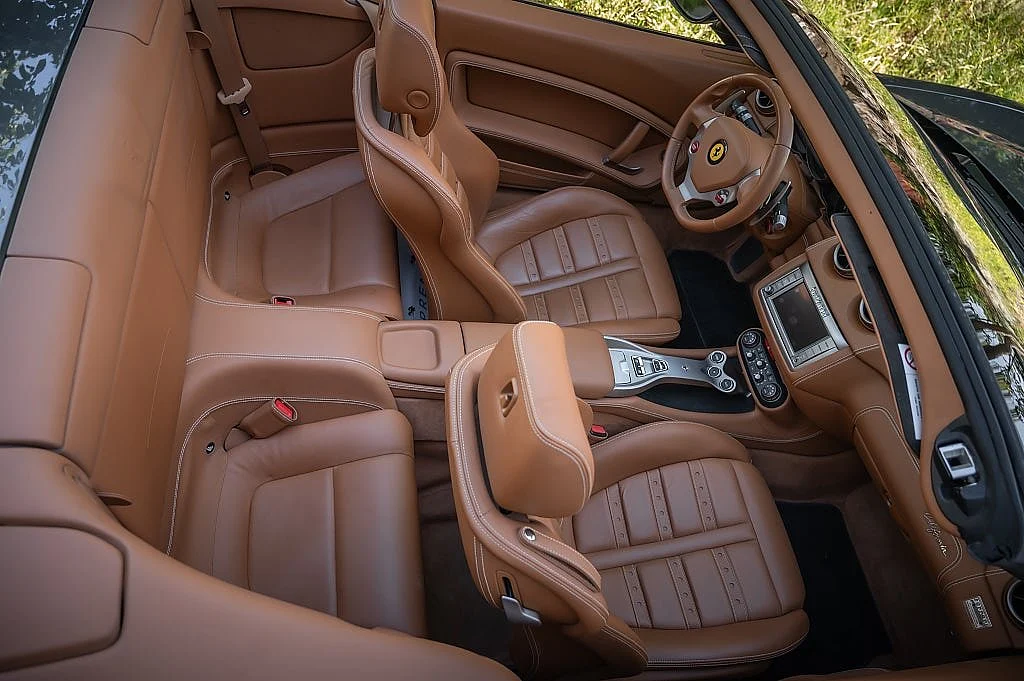 Bild von 2010 Ferrari California (25)