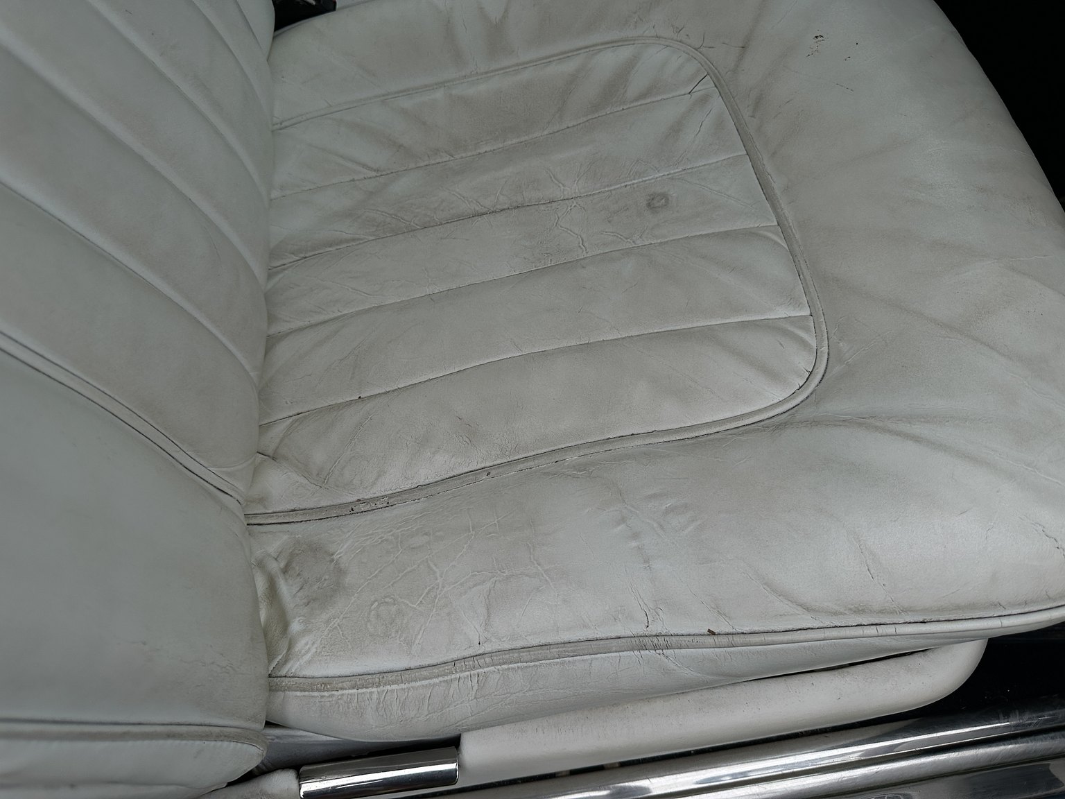 Interior image of 1972 Rolls-Royce Silver Shadow