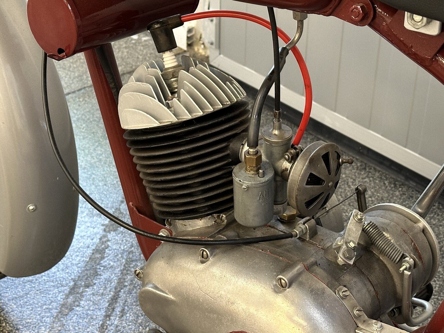 Image of 1950 NV 125 mechanics