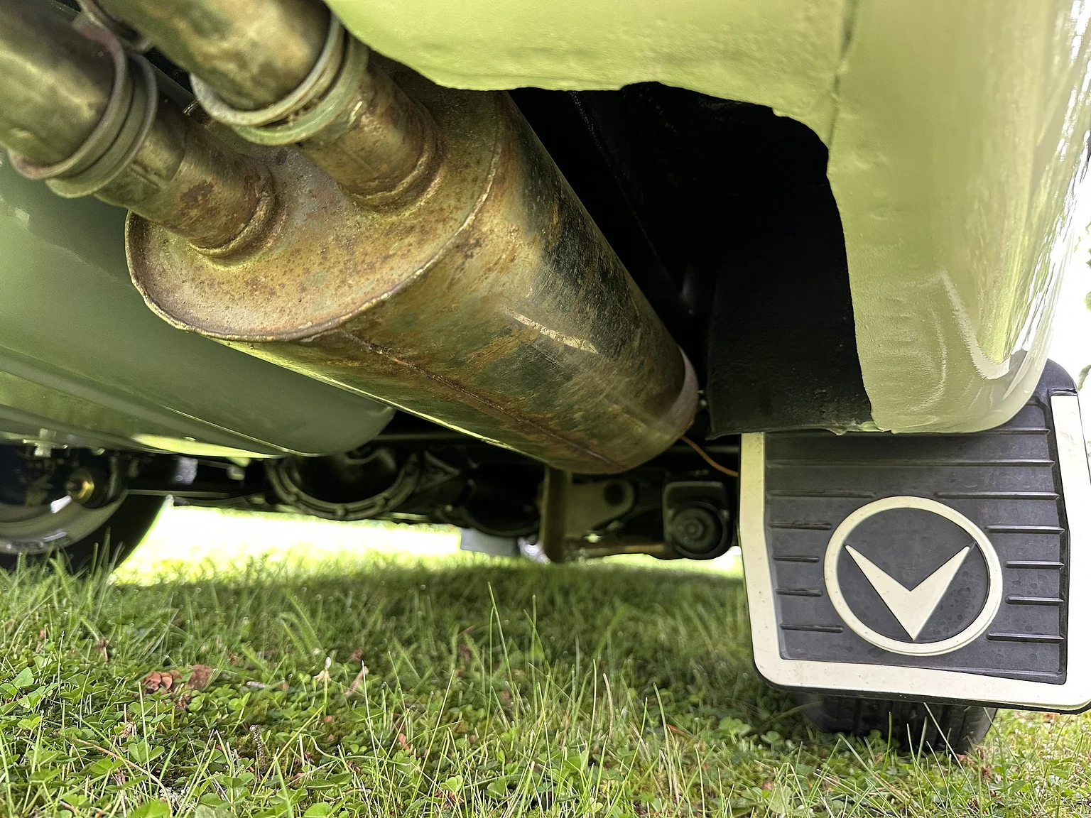 Exterior image of 1964 Volvo P1800S (48)