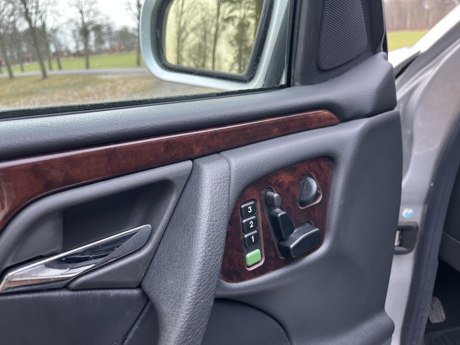 Interiörbild 1999 Mercedes-Benz E320 T Automat