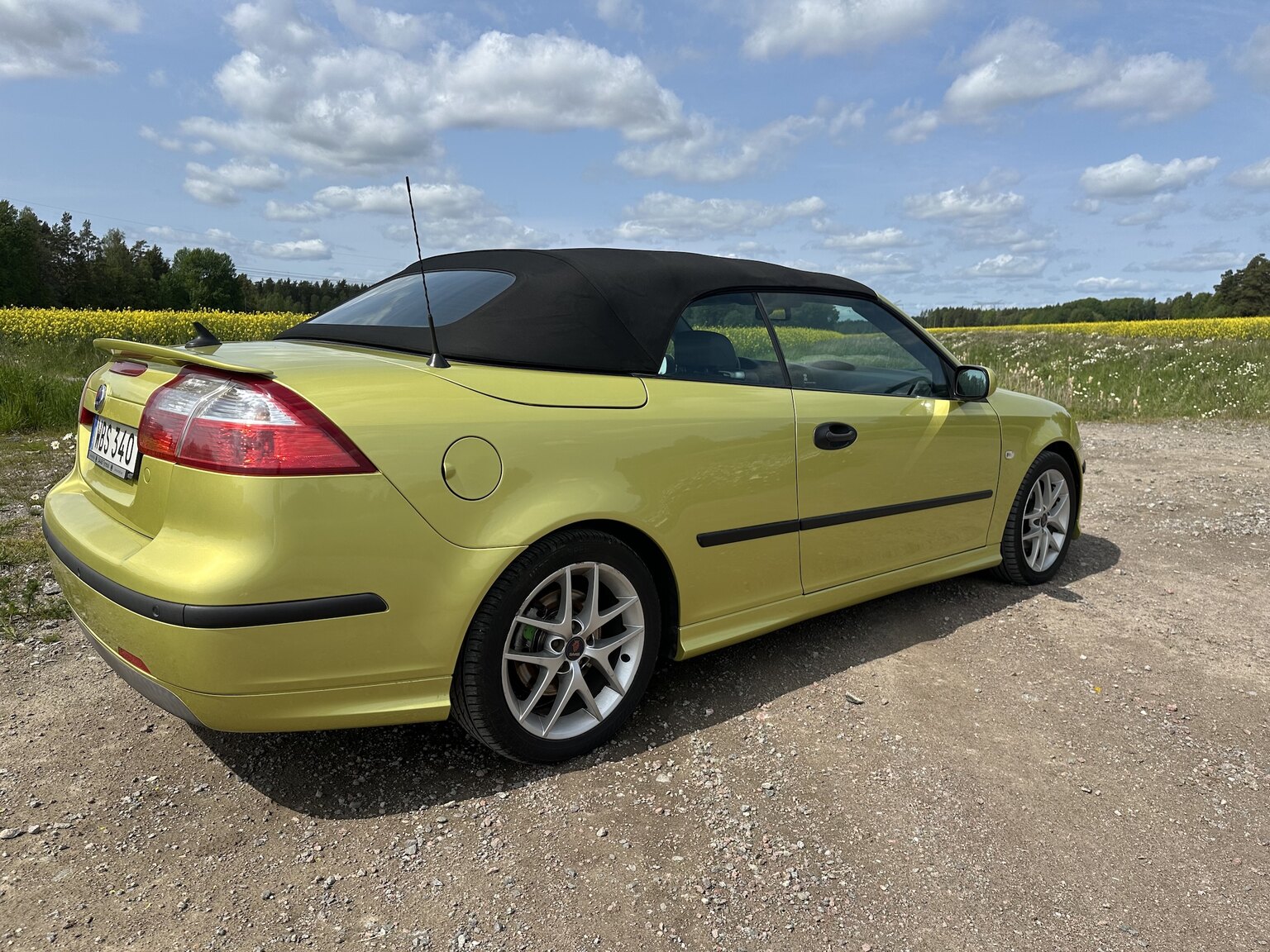 Exterior image of 2004 SAAB 9.3 Aero Convertible 2.0T
