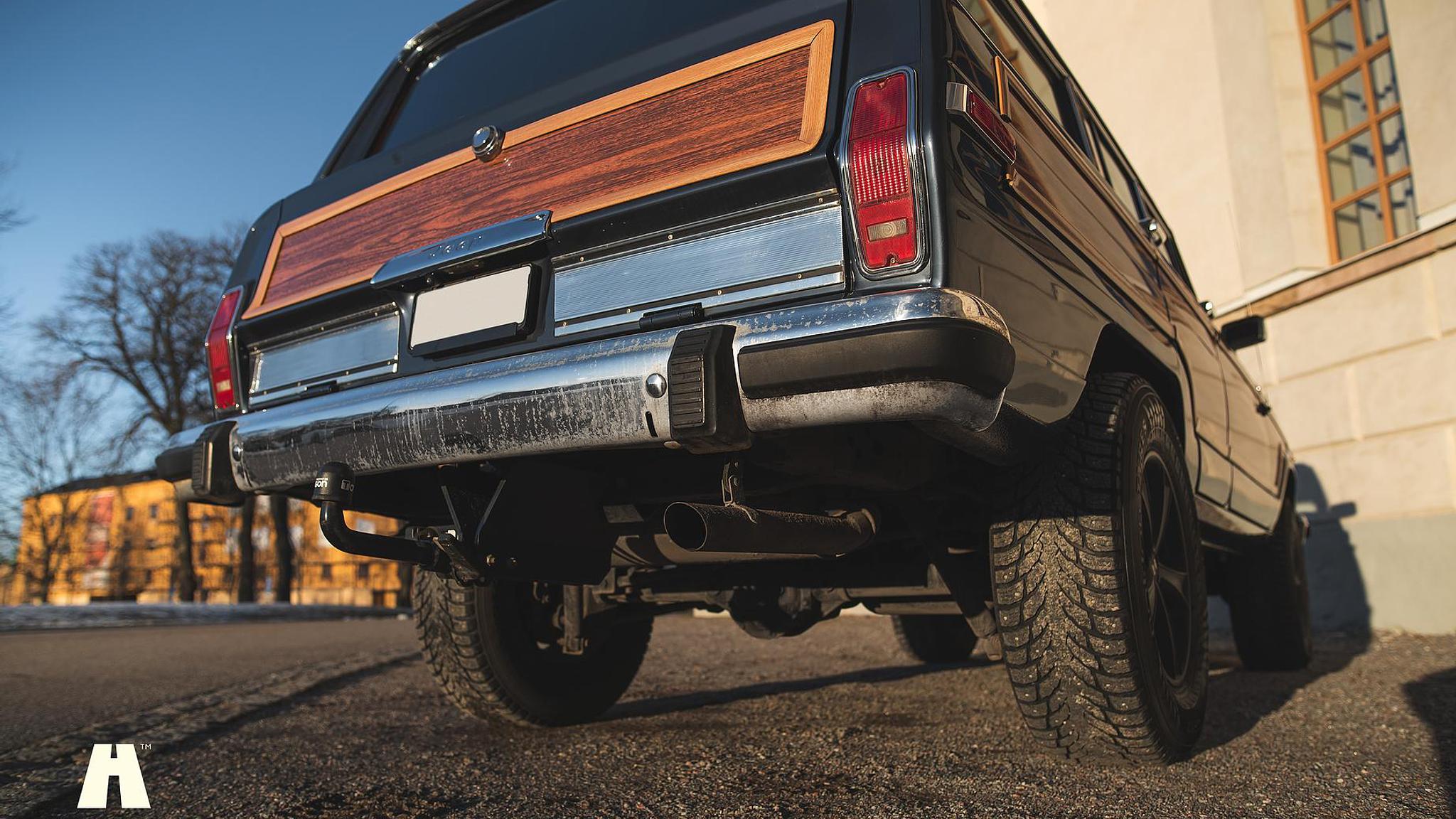 Aussenfoto 2015 Woodland Restomod Grand Wagoneer #002 Euro 6