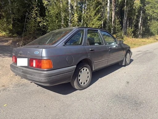 Exteriörbild på 1988 Ford Sierra 5-dörrar (6)