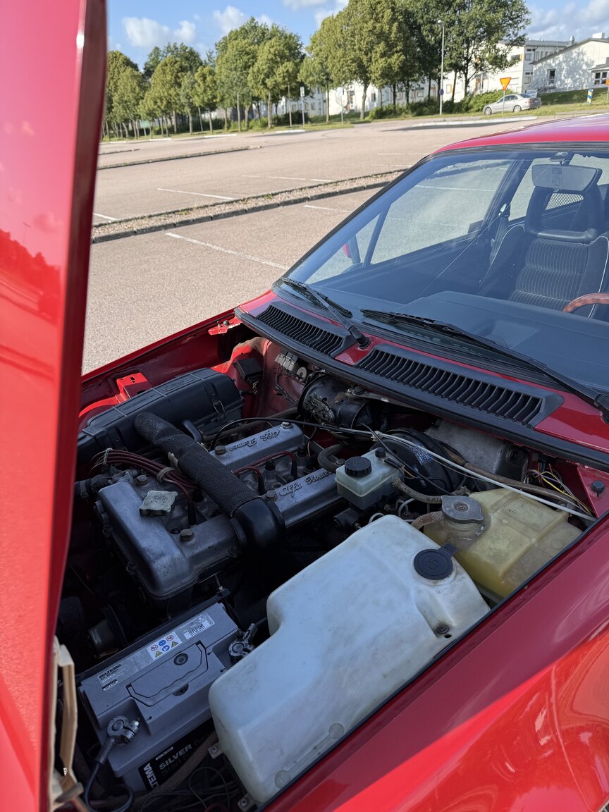Image of 1986 Alfa Romeo Alfetta GTV 2.0 mechanics