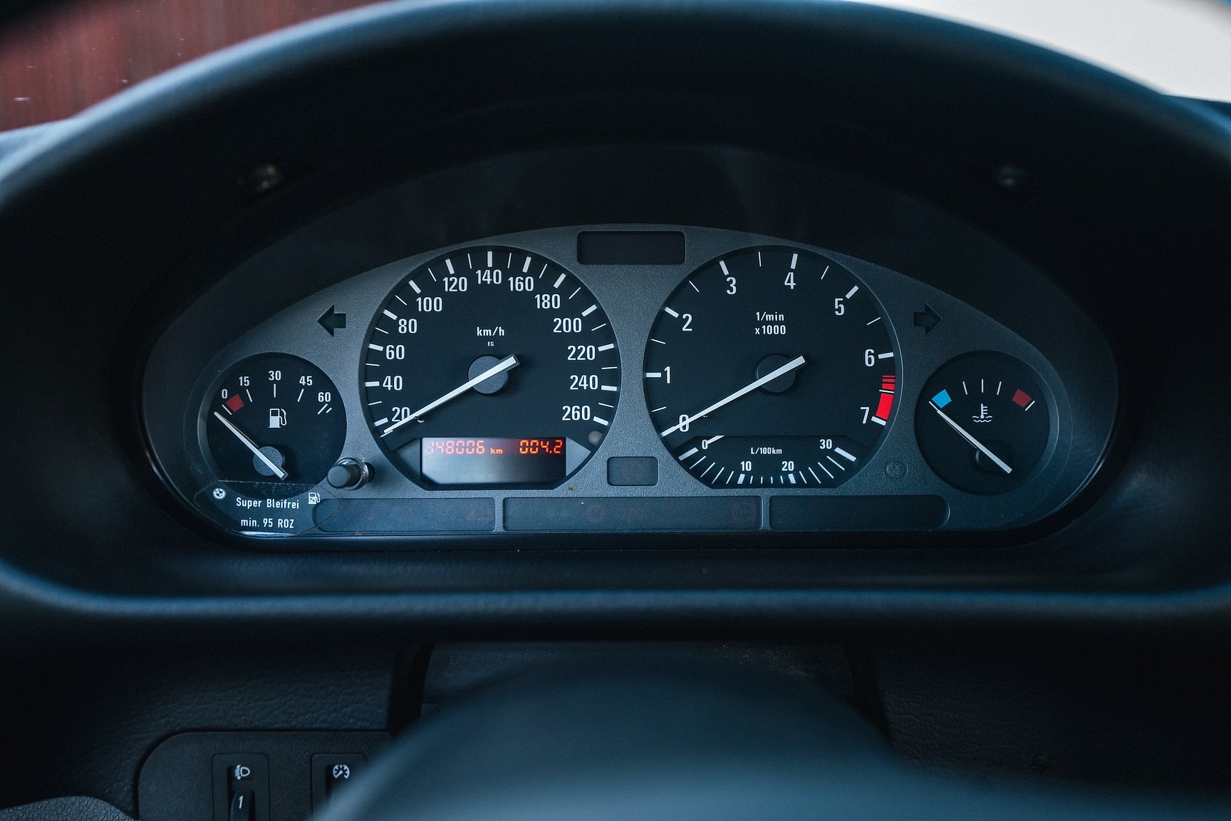 Interior image of 1992 BMW 325i Coupé "No Reserve Auction"