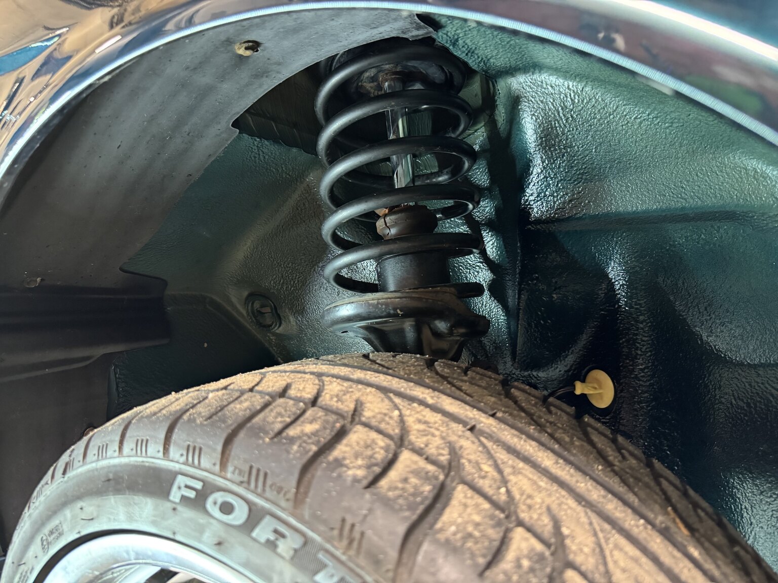 Image of 1996 BMW 520i Touring mechanics
