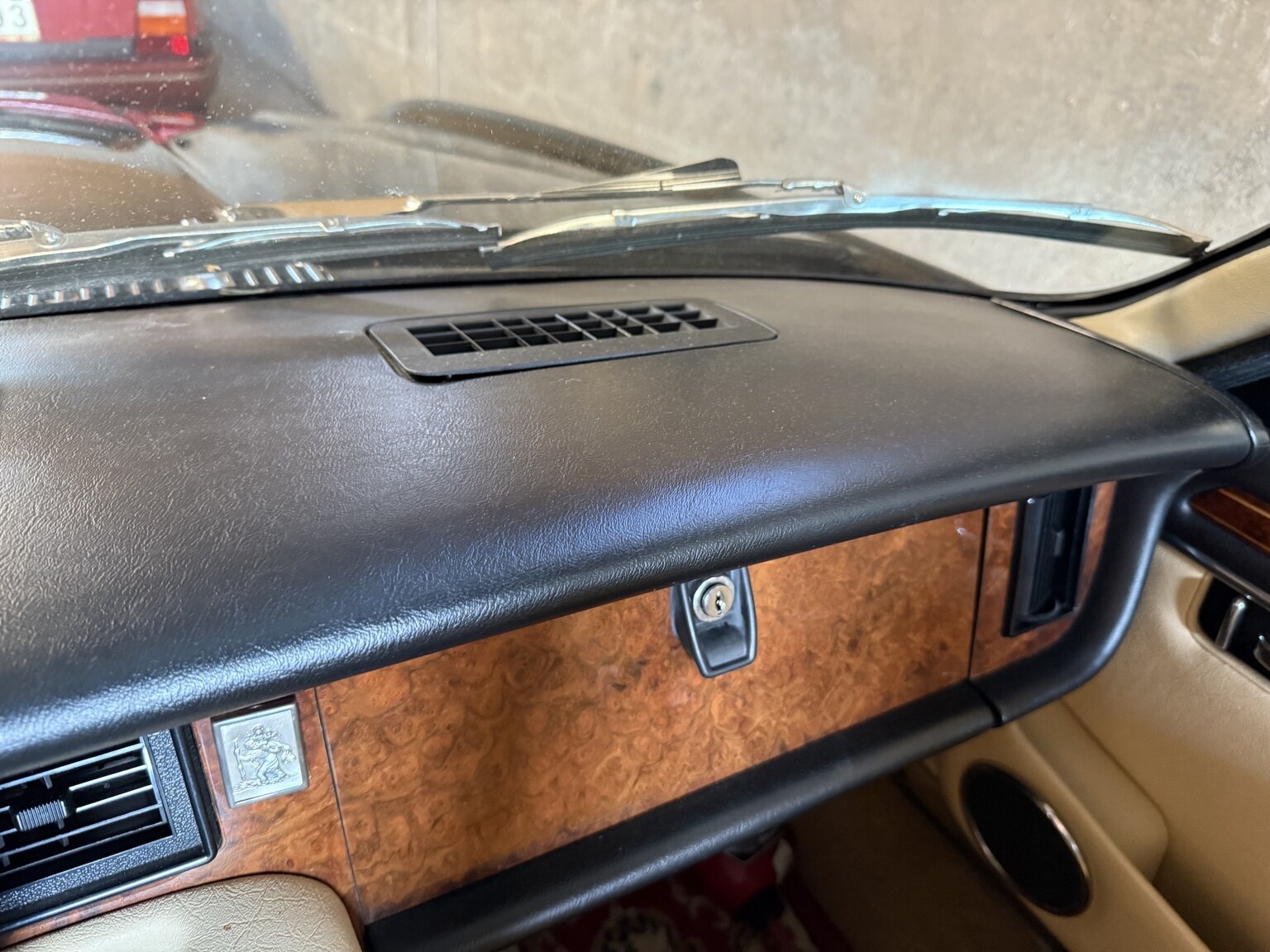 Interior image of 1990 Jaguar Daimler Double six