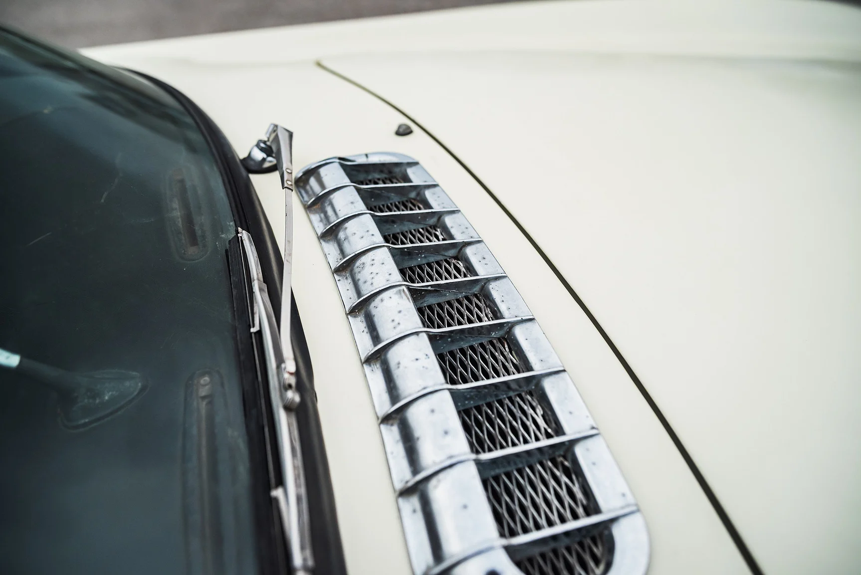 Exterior image of 1964 Volvo P 1800S (51)