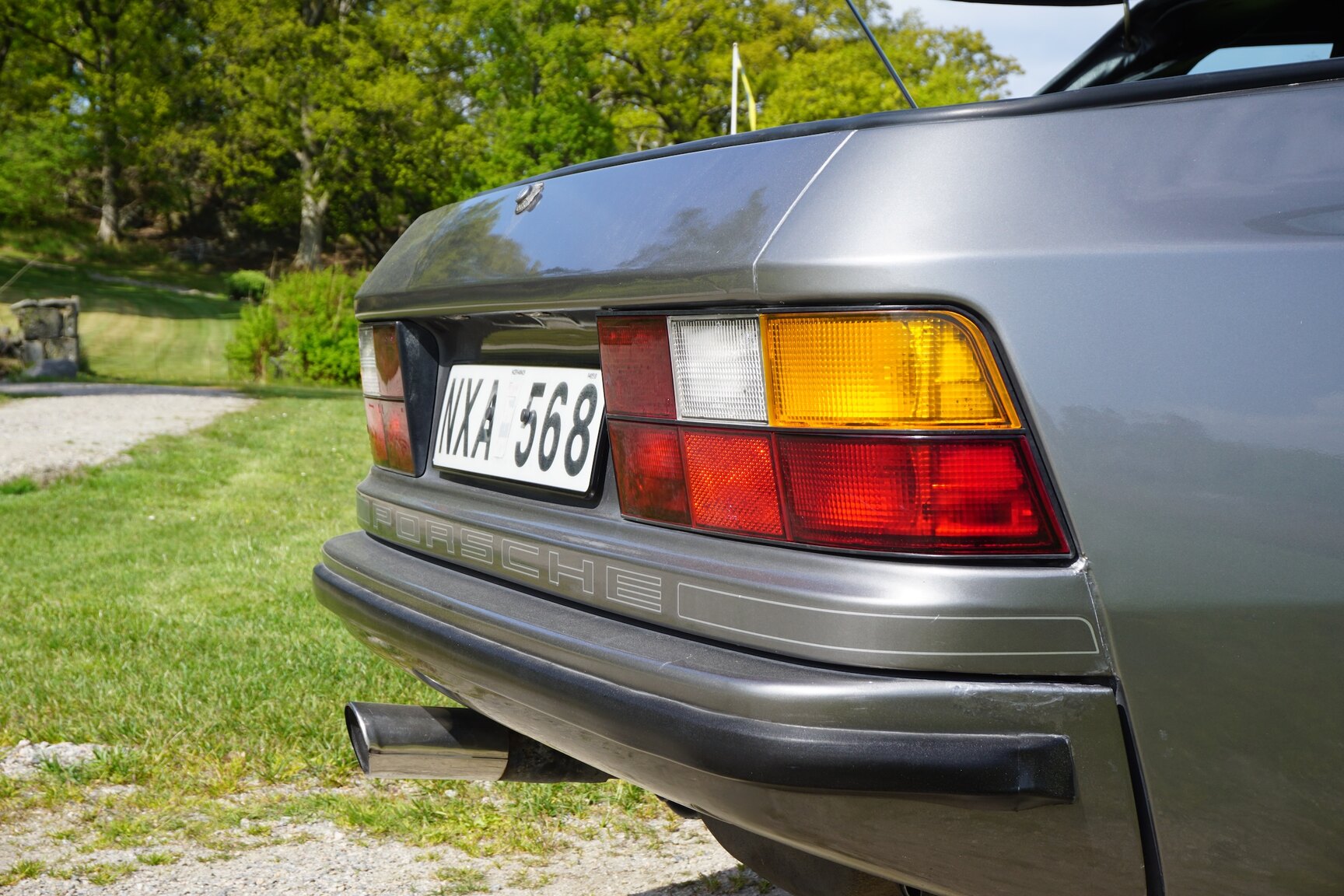 Aussenfoto 1985 Porsche 944 "NO RESERVE AUCTION"