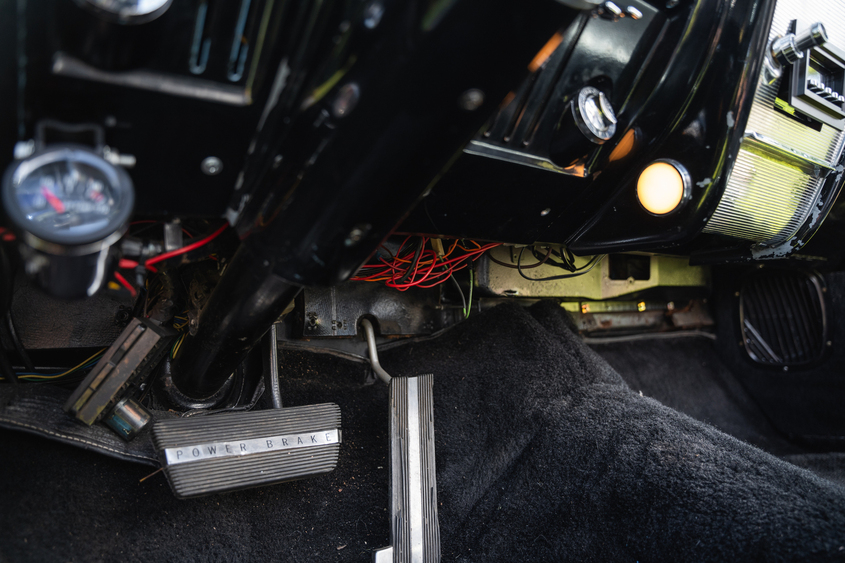 Interior image of 1961 Buick Electra 225 cab (42)