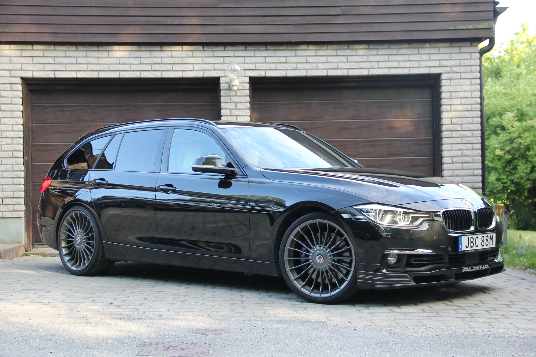 Exterior image of 2017 Alpina D3 Bi-Turbo Allrad