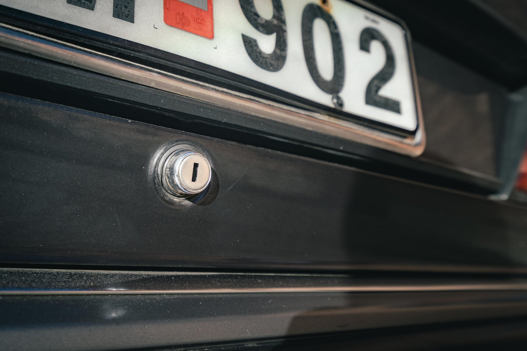 Aussenfoto 1991 Mercedes-Benz 300E-24 (46)